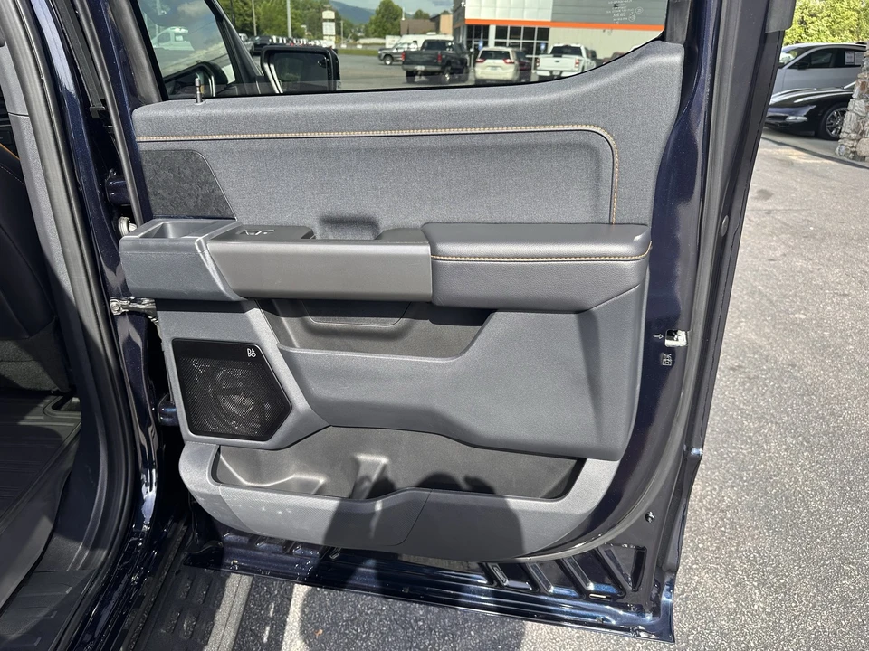 2025 Ford F-150 14th Gen - Image 17 of 31