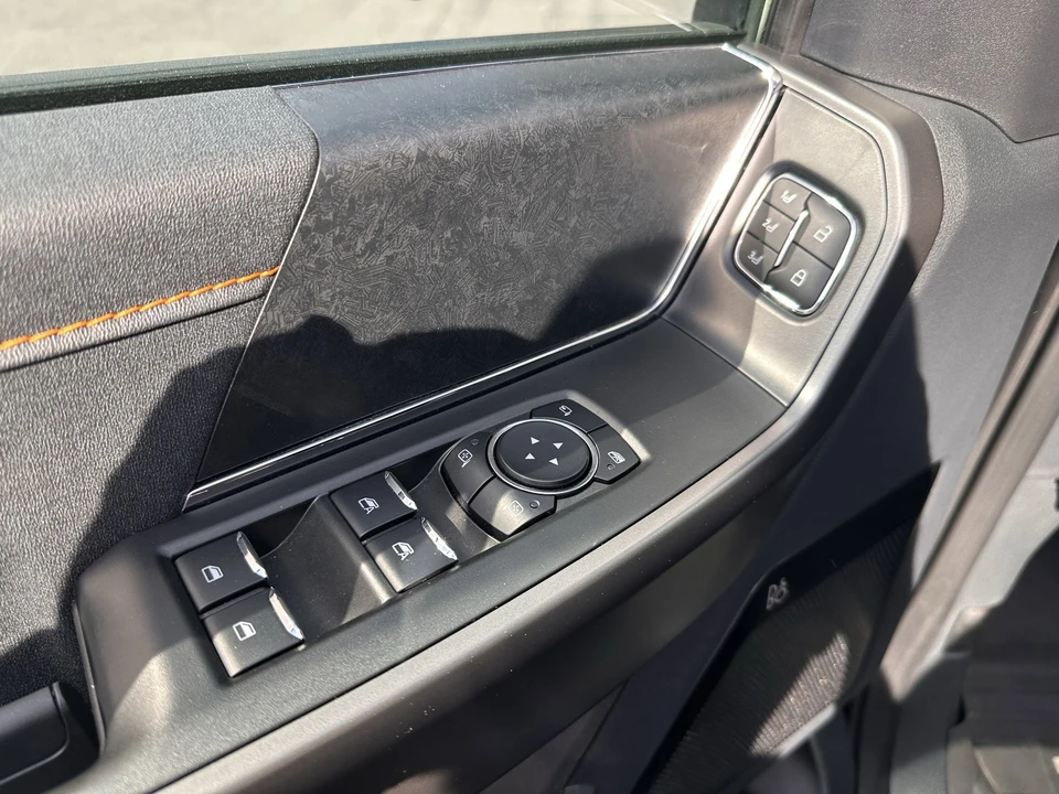 2025 Ford F-150 14th Gen - Image 19 of 31
