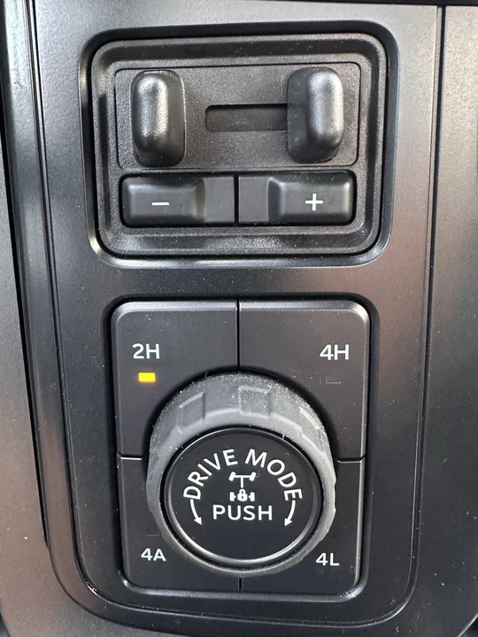 2025 Ford F-150 14th Gen - Image 21 of 31