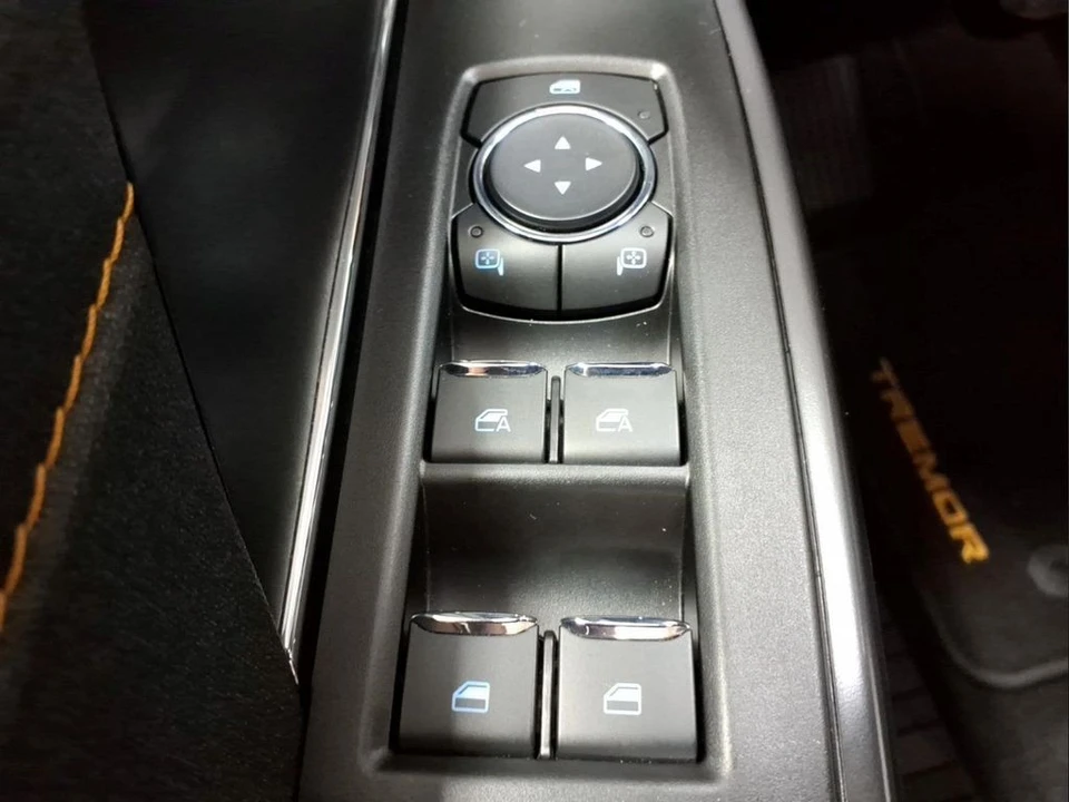 2025 Ford F-150 14th Gen - Image 18 of 29