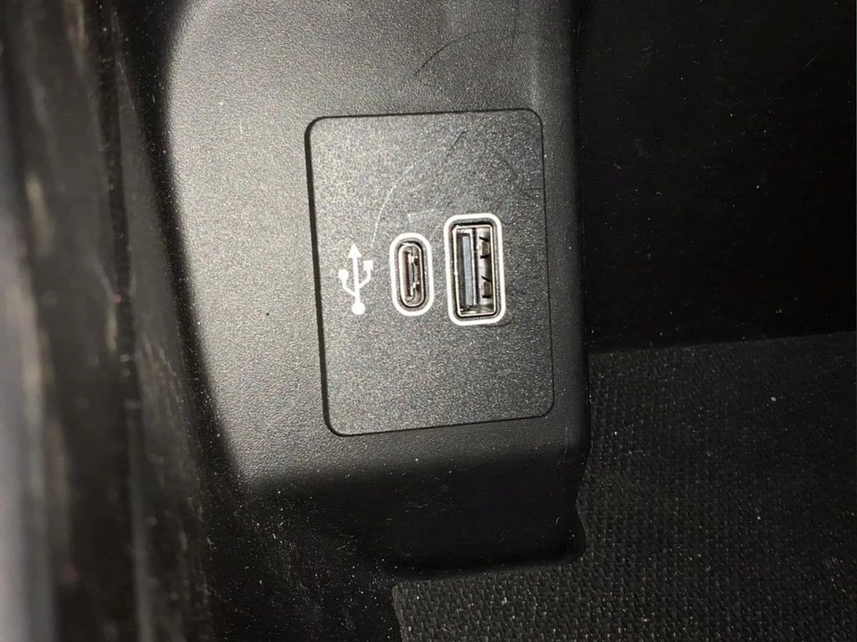 2025 Ford F-150 14th Gen - Image 13 of 29