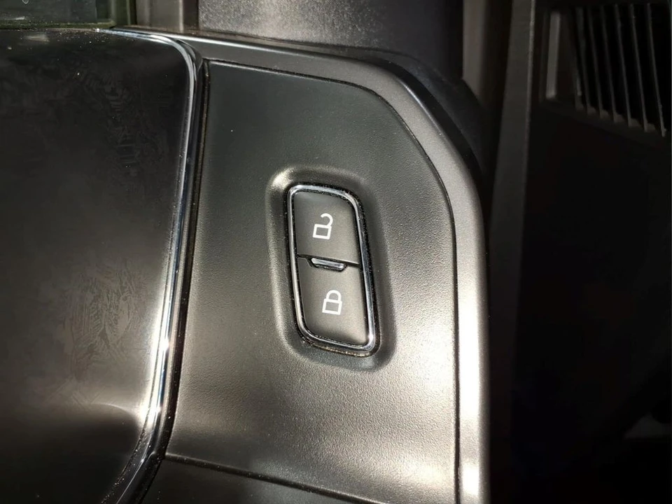 2025 Ford F-150 14th Gen - Image 17 of 29
