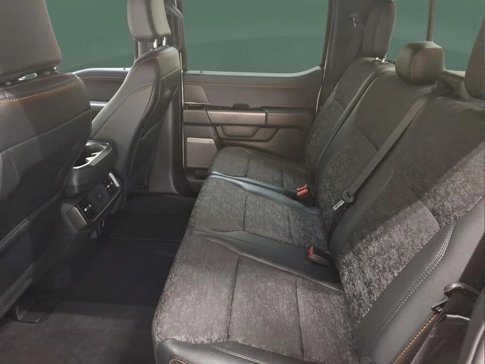2025 Ford F-150 14th Gen - Image 27 of 29