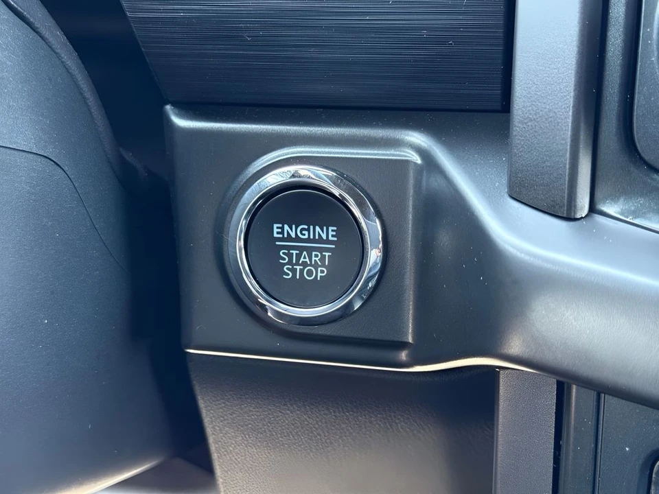 2025 Ford F-150 14th Gen - Image 19 of 31