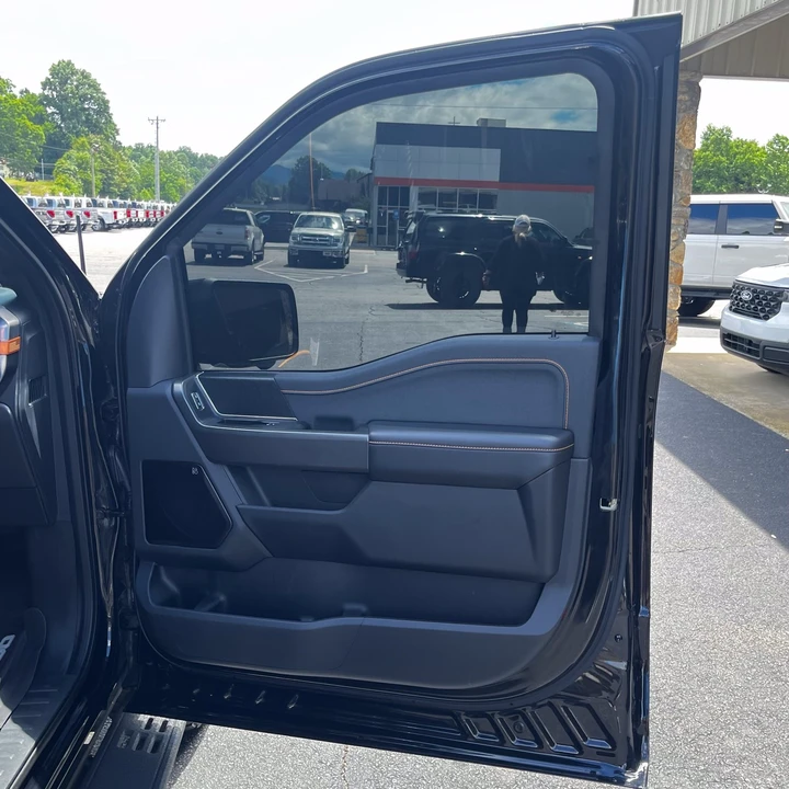 2025 Ford F-150 14th Gen - Image 14 of 31