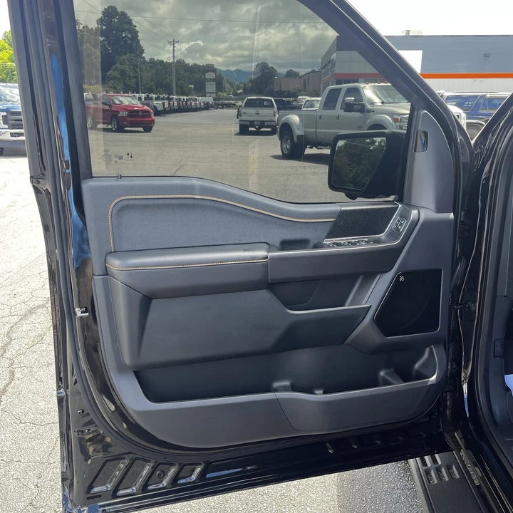 2025 Ford F-150 14th Gen - Image 10 of 31