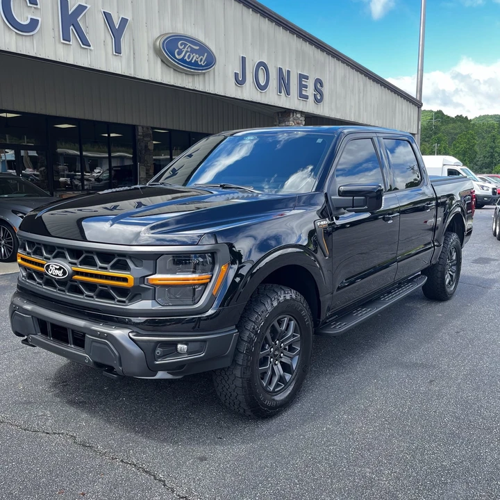 2025 Ford F-150 14th Gen - Image 2 of 31