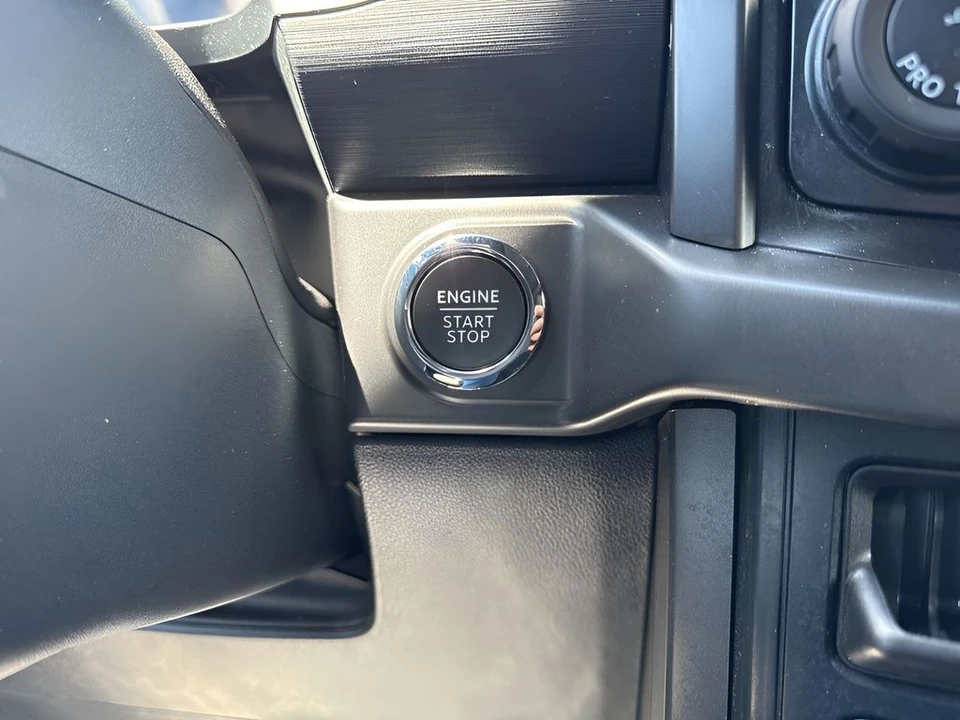 2025 Ford F-150 14th Gen - Image 24 of 31