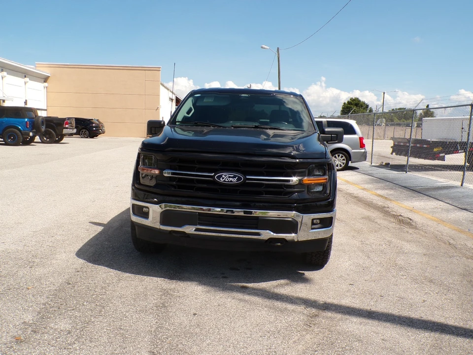 2025 Ford F-150 14th Gen - Image 3 of 31