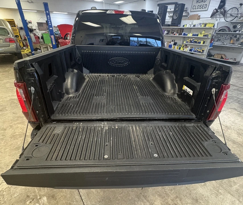 2025 Ford F-150 14th Gen - Image 12 of 31
