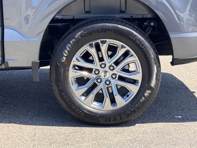 2025 Ford F-150 14th Gen - Image 14 of 30
