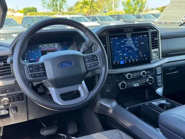2025 Ford F-150 14th Gen - Image 28 of 30