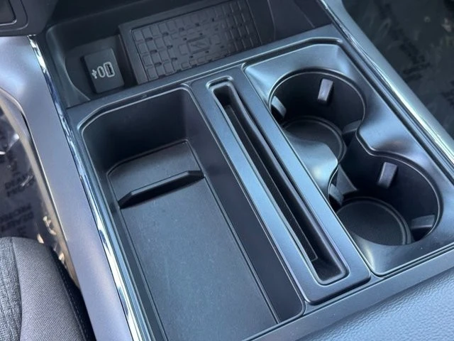 2025 Ford F-150 14th Gen - Image 24 of 30