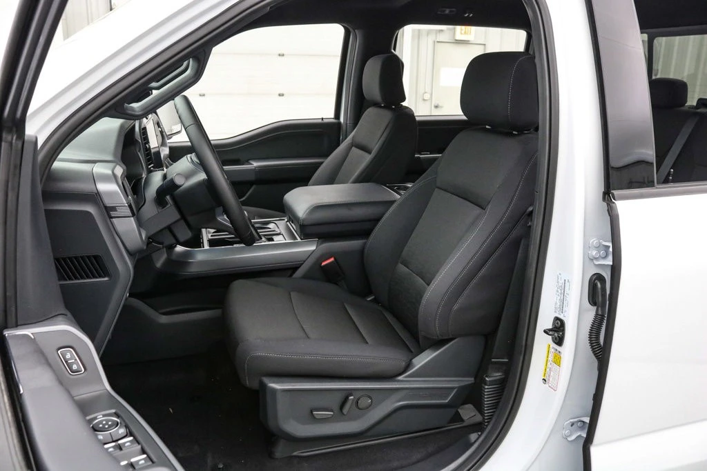 2025 Ford F-150 14th Gen - Image 13 of 21