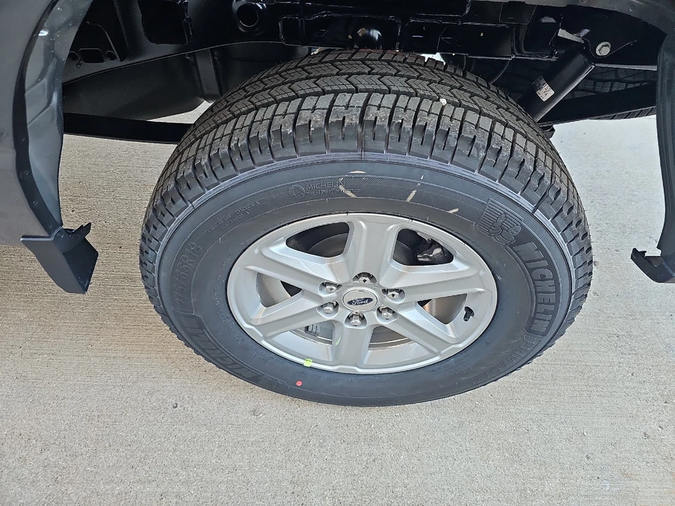 2025 Ford F-150 14th Gen - Image 15 of 21