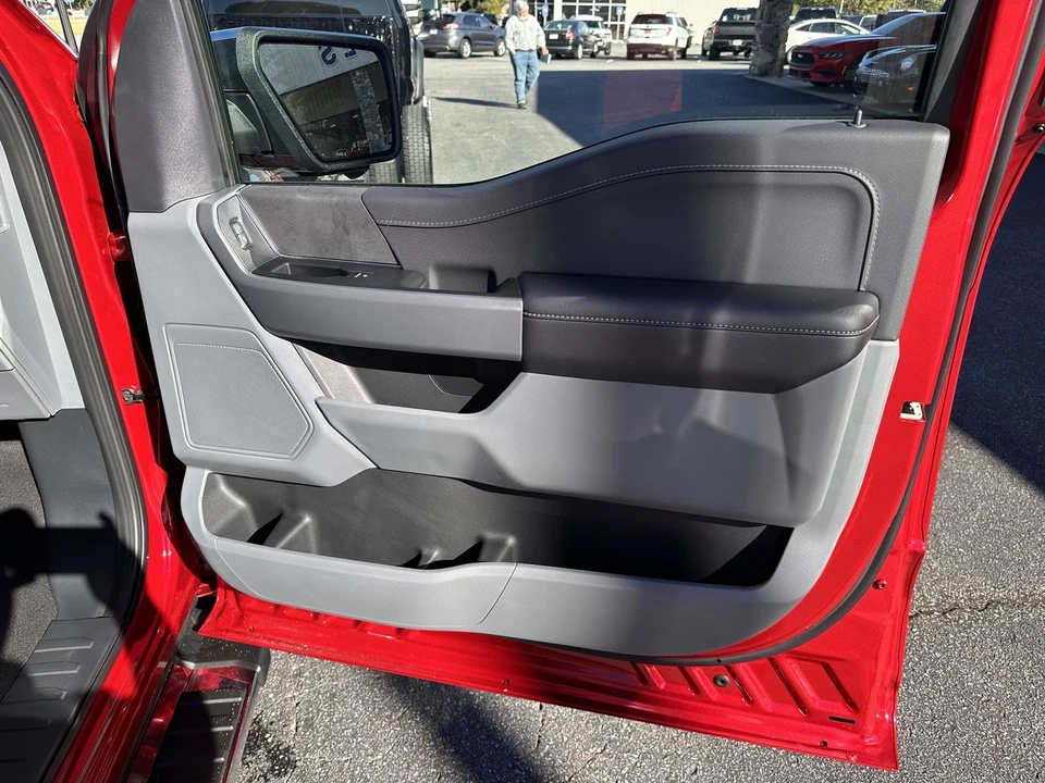 2025 Ford F-150 14th Gen - Image 14 of 21