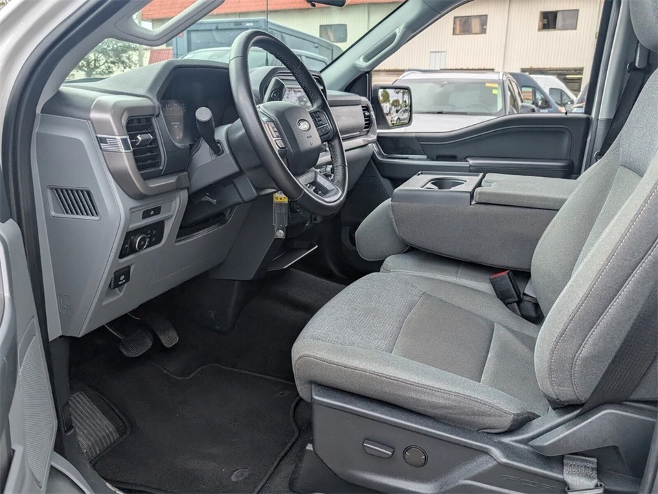 2025 Ford F-150 14th Gen - Image 12 of 12
