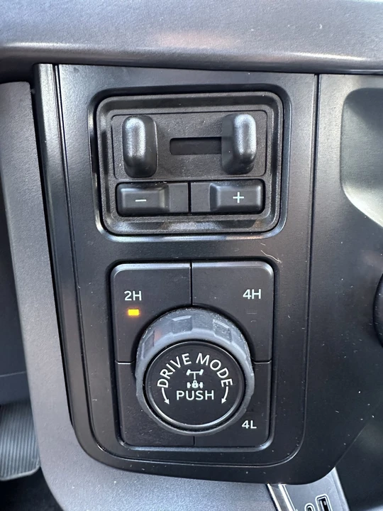 2025 Ford F-150 14th Gen - Image 20 of 31
