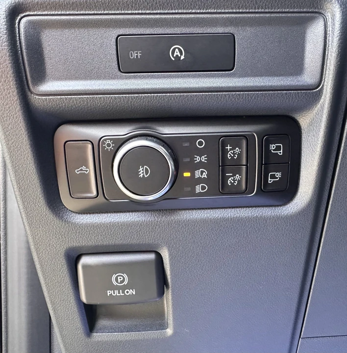 2025 Ford F-150 14th Gen - Image 19 of 31