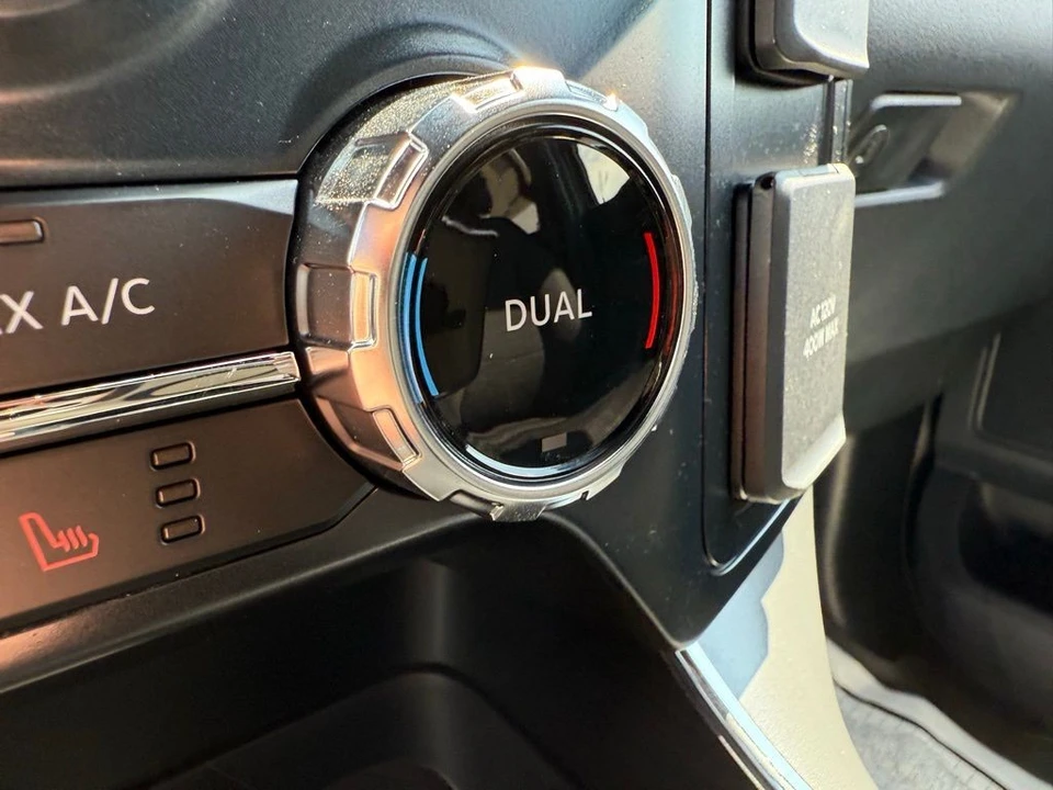 2025 Ford F-150 14th Gen - Image 9 of 12