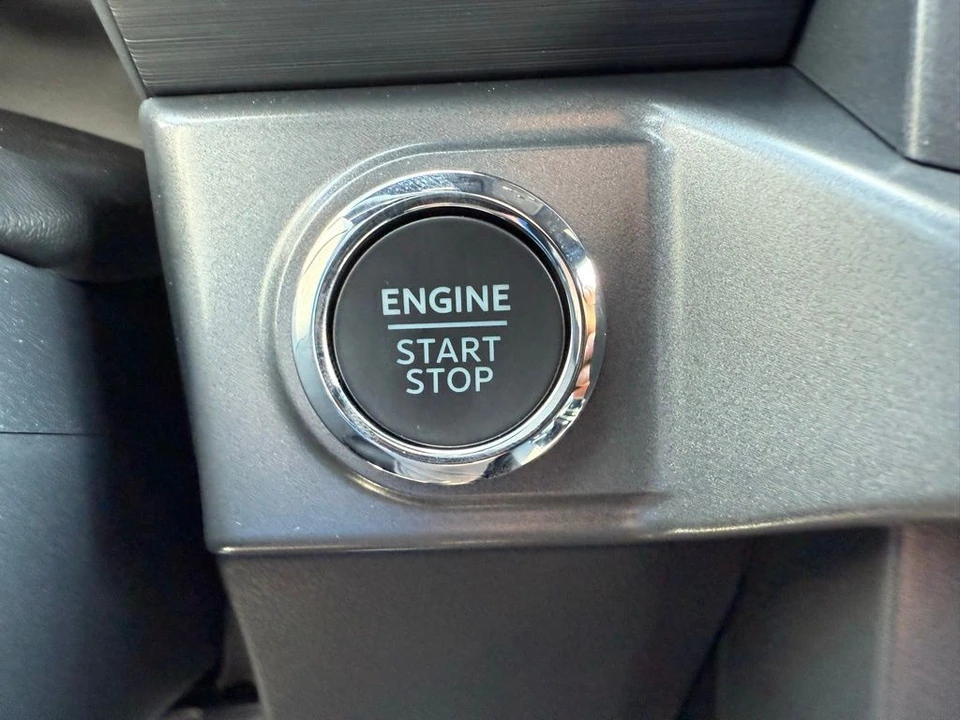 2025 Ford F-150 14th Gen - Image 10 of 12