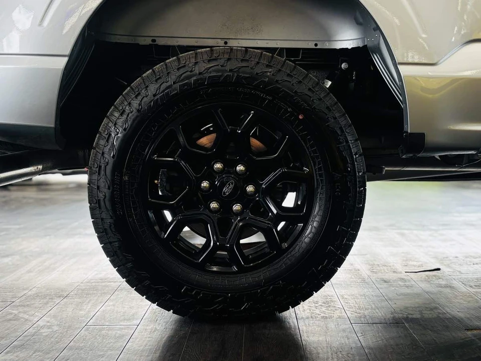 2025 Ford F-150 14th Gen - Image 26 of 31
