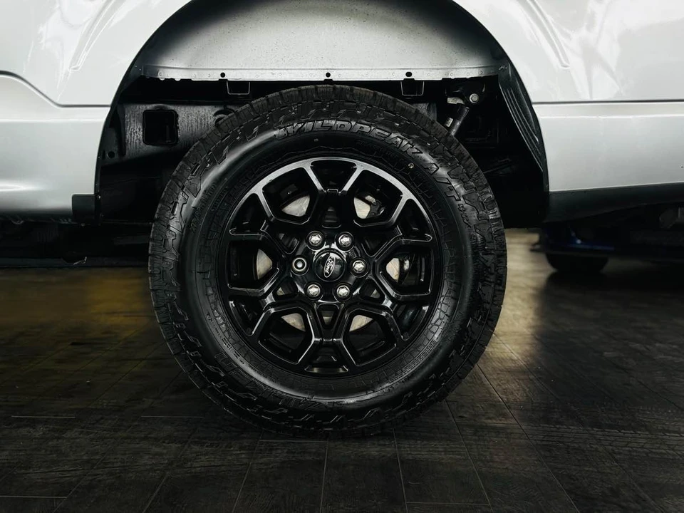 2025 Ford F-150 14th Gen - Image 27 of 31