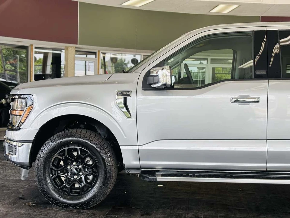 2025 Ford F-150 14th Gen - Image 16 of 31
