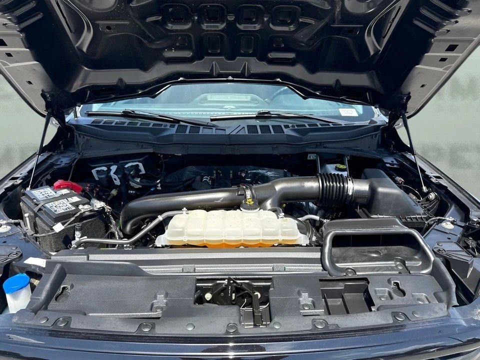 2025 Ford F-150 14th Gen - Image 18 of 23