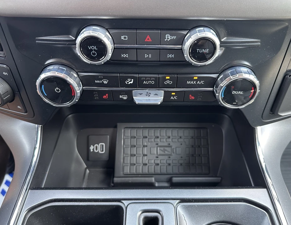 2025 Ford F-150 14th Gen - Image 27 of 30