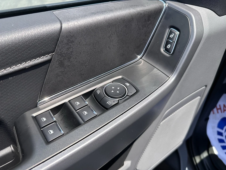 2025 Ford F-150 14th Gen - Image 17 of 30
