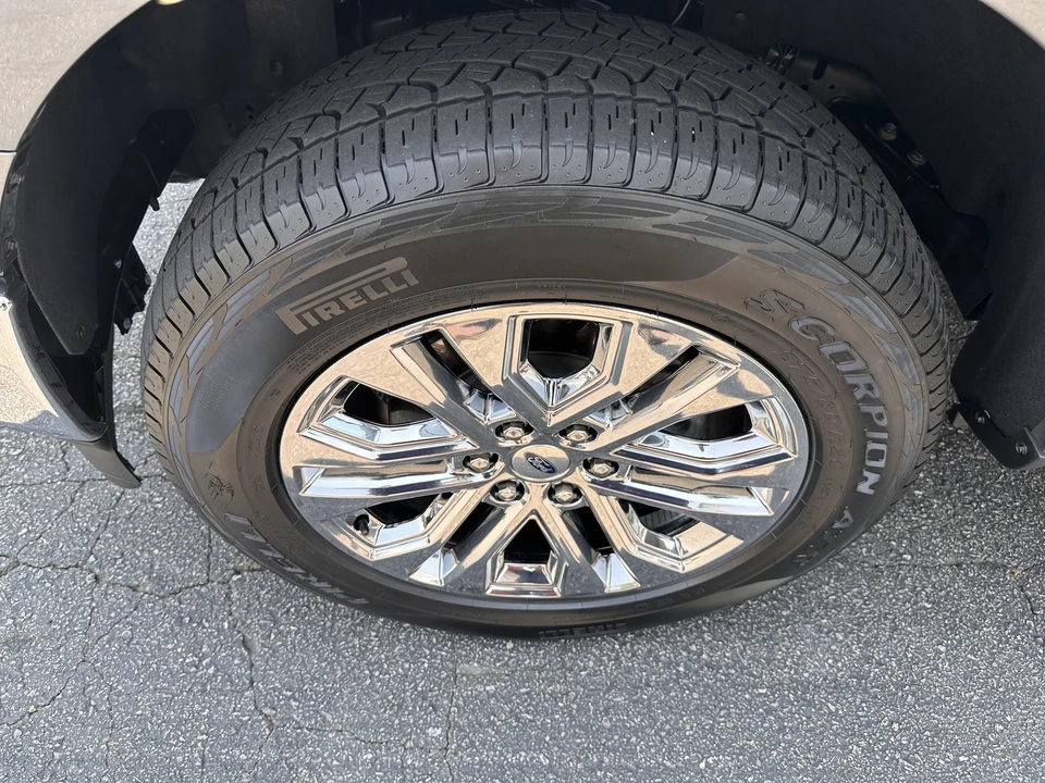 2025 Ford F-150 14th Gen - Image 29 of 30