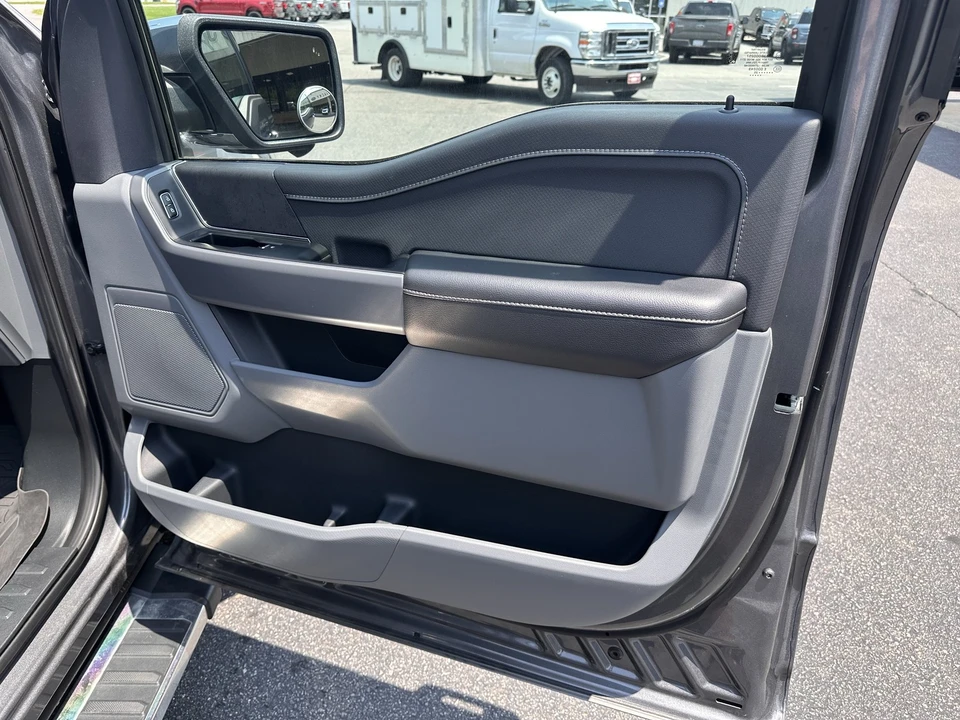 2025 Ford F-150 14th Gen - Image 13 of 30
