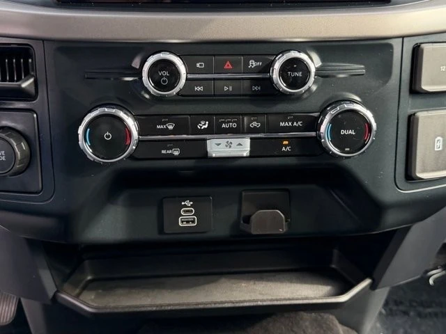 2025 Ford F-150 14th Gen - Image 26 of 31