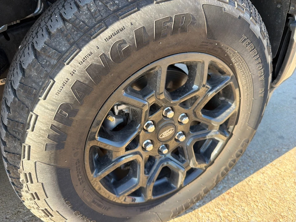 2025 Ford F-150 14th Gen - Image 18 of 31