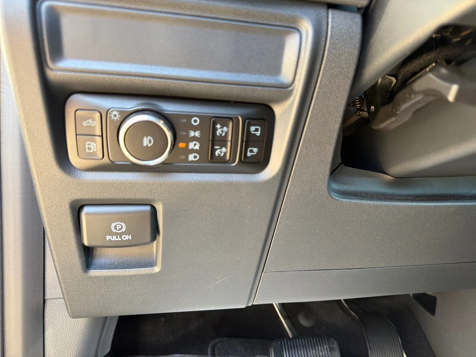 2025 Ford F-150 14th Gen - Image 21 of 31