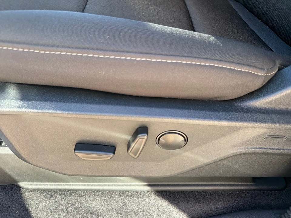 2025 Ford F-150 14th Gen - Image 24 of 31