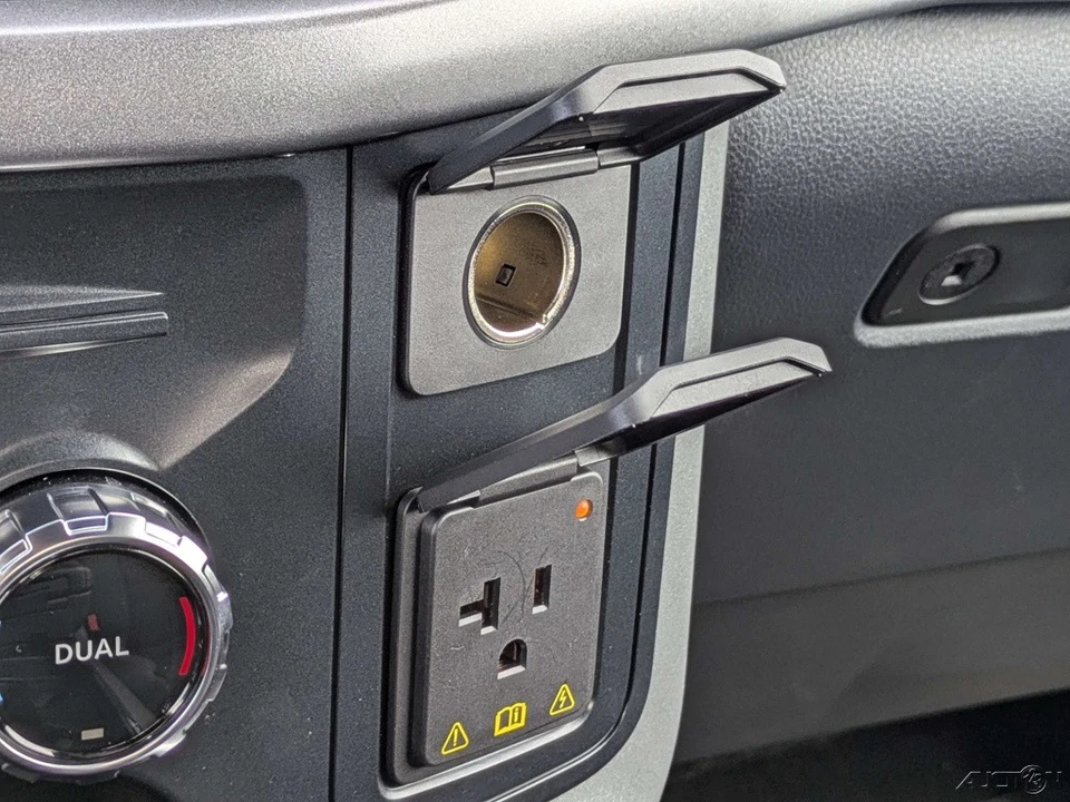2025 Ford F-150 14th Gen - Image 13 of 17