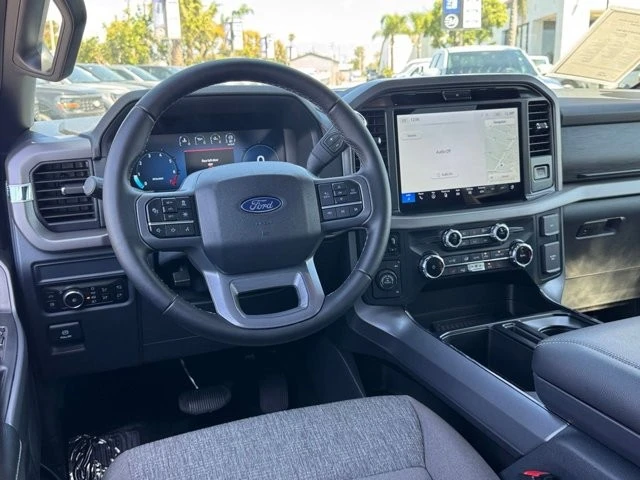 2025 Ford F-150 14th Gen - Image 28 of 30