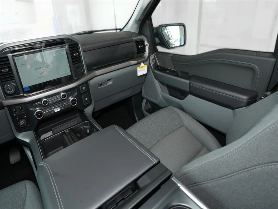 2025 Ford F-150 14th Gen - Image 18 of 21
