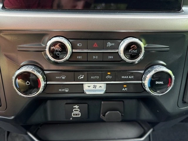 2025 Ford F-150 14th Gen - Image 21 of 27