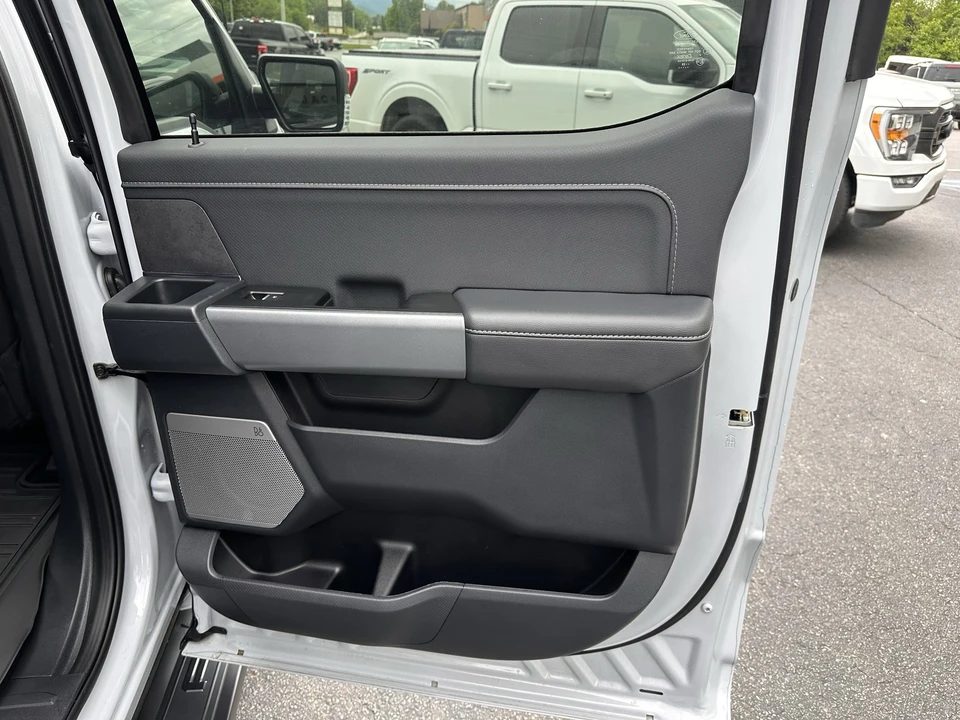 2025 Ford F-150 14th Gen - Image 17 of 31