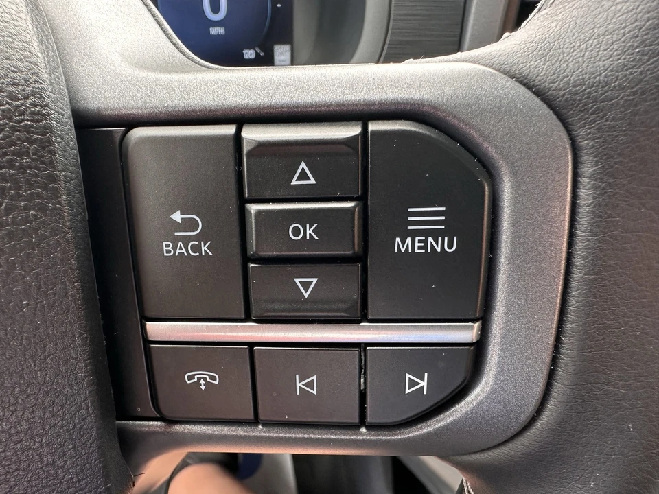 2025 Ford F-150 14th Gen - Image 24 of 31