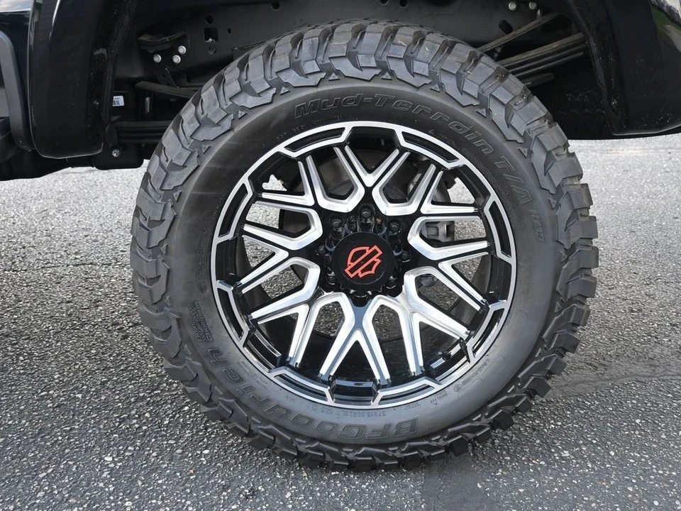 2025 Ford Super Duty 5th Gen - Image 15 of 21