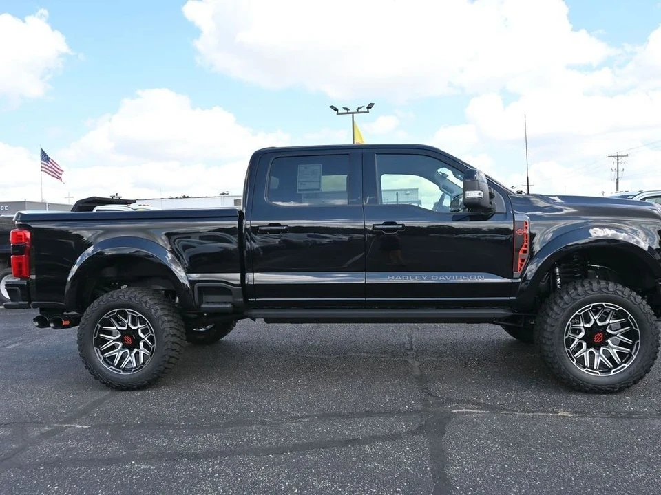 2025 Ford Super Duty 5th Gen - Image 8 of 21