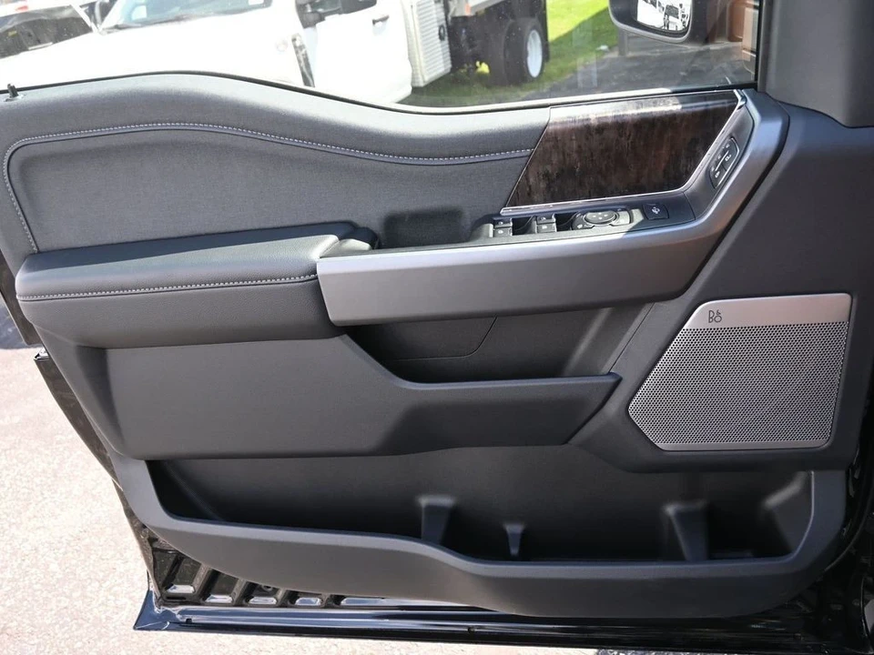 2025 Ford Super Duty 5th Gen - Image 20 of 21