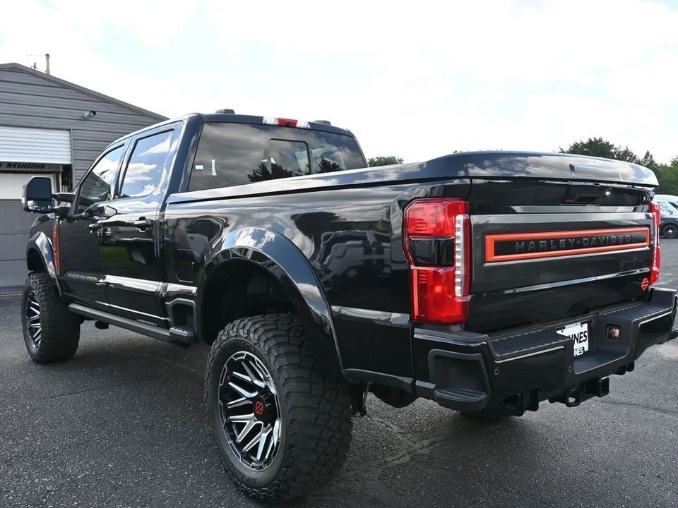 2025 Ford Super Duty 5th Gen - Image 12 of 21