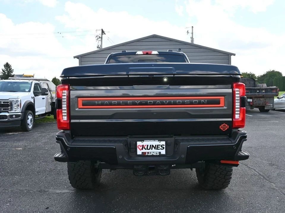 2025 Ford Super Duty 5th Gen - Image 11 of 21