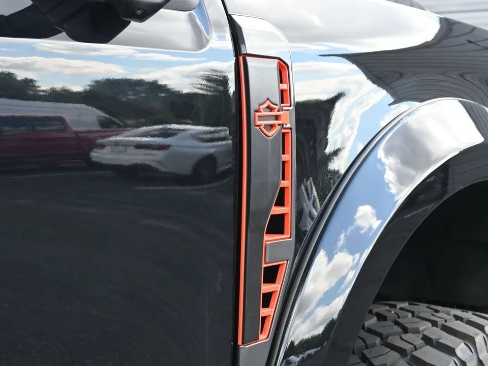 2025 Ford Super Duty 5th Gen - Image 17 of 21