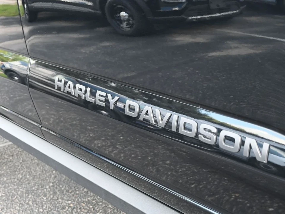 2025 Ford Super Duty 5th Gen - Image 16 of 21